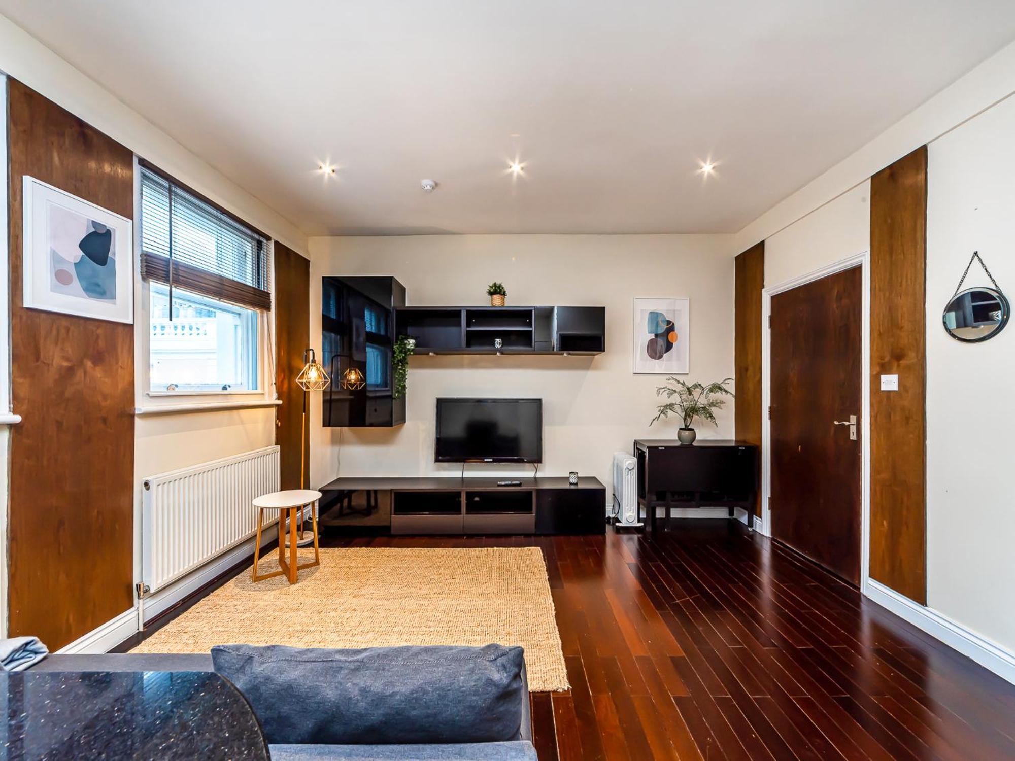 Pass The Keys West End Apartment Near Tottenham Court Road London Exterior photo